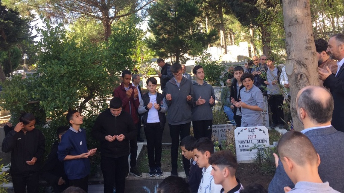 Şehadetinin 44. Yıldönümünde Şehid Mustafa Sevim'i Mezarı Başında Dualarla Andık